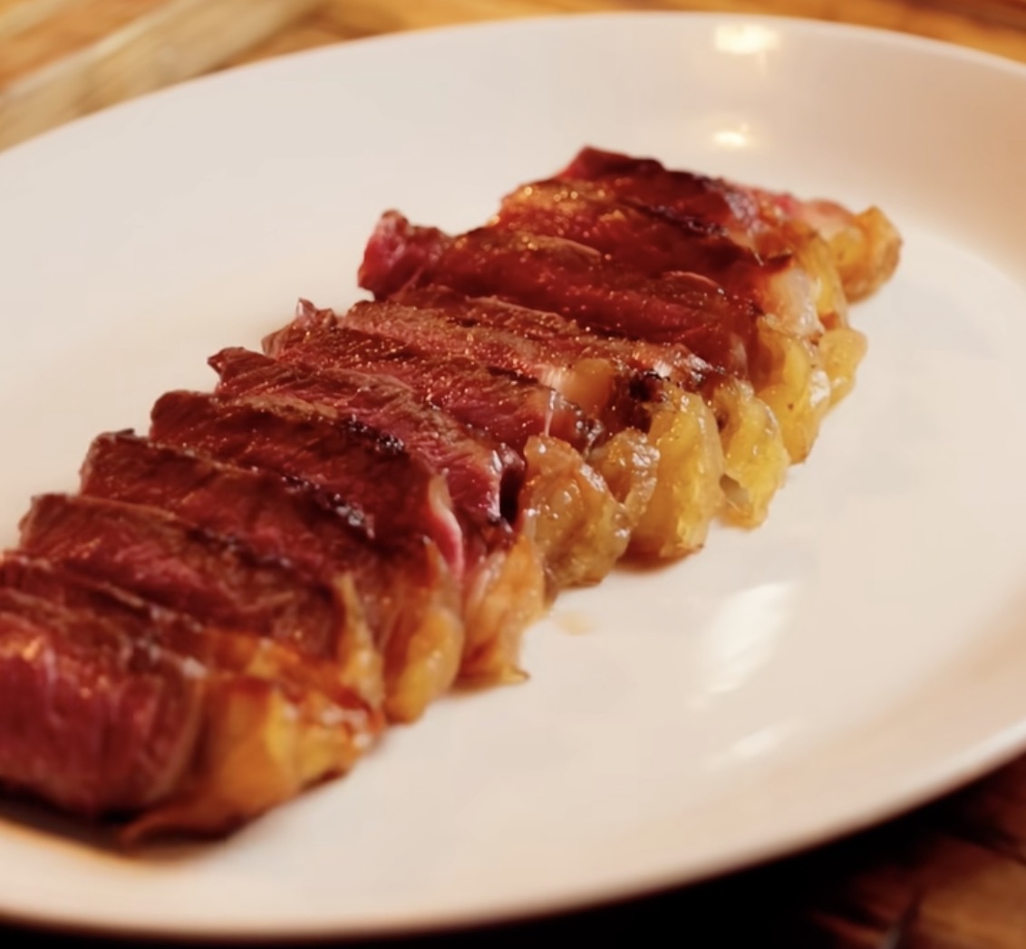 Cortes de carnes con hueso: el arte de la parrilla al estilo estadounidense